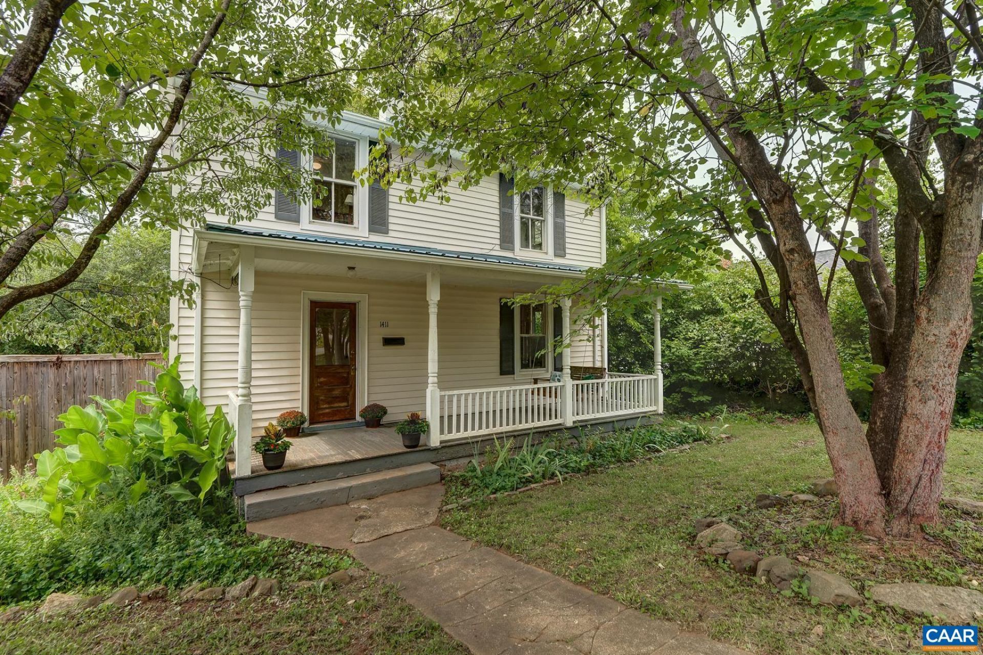 1411 Burgess Ln, Charlottesville, VA 22902 Main Photo