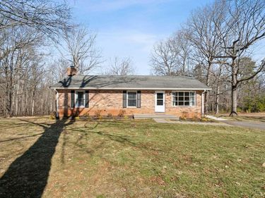 6639 BLENHEIM RD , Scottsville, VA 24590