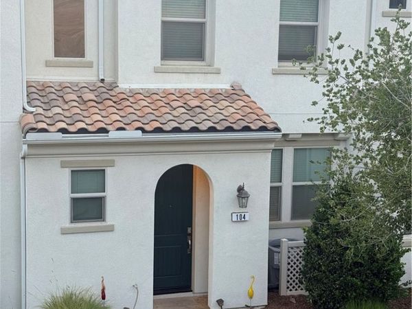 2625 Verna Drive, Unit 104, Corona, CA 92883