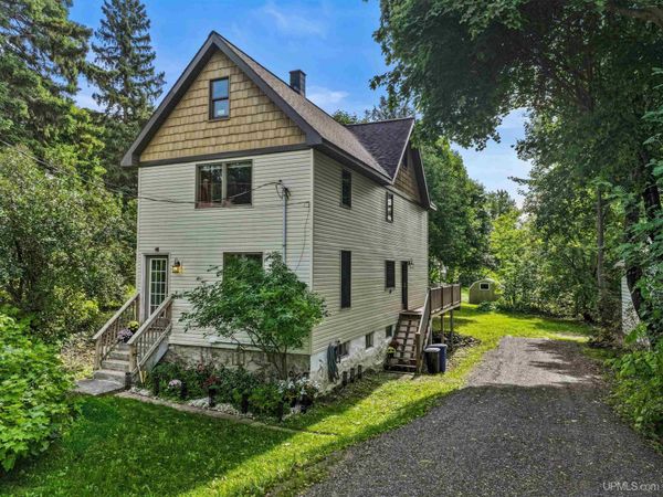 932 Prospect Street, Hancock, MI 49930