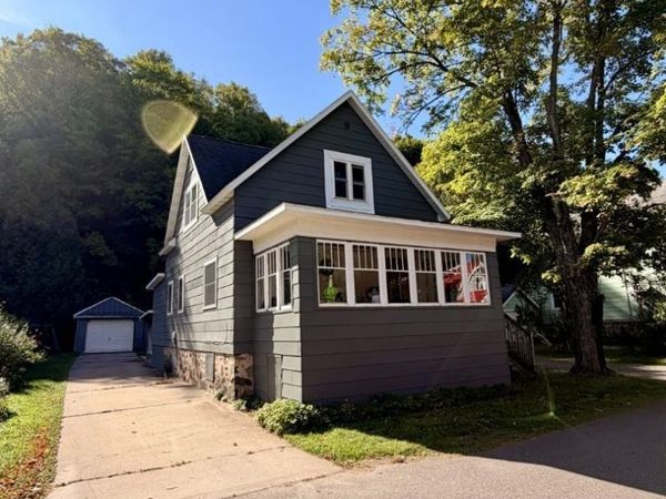 590 Jasper Street, Ishpeming, MI 49849
