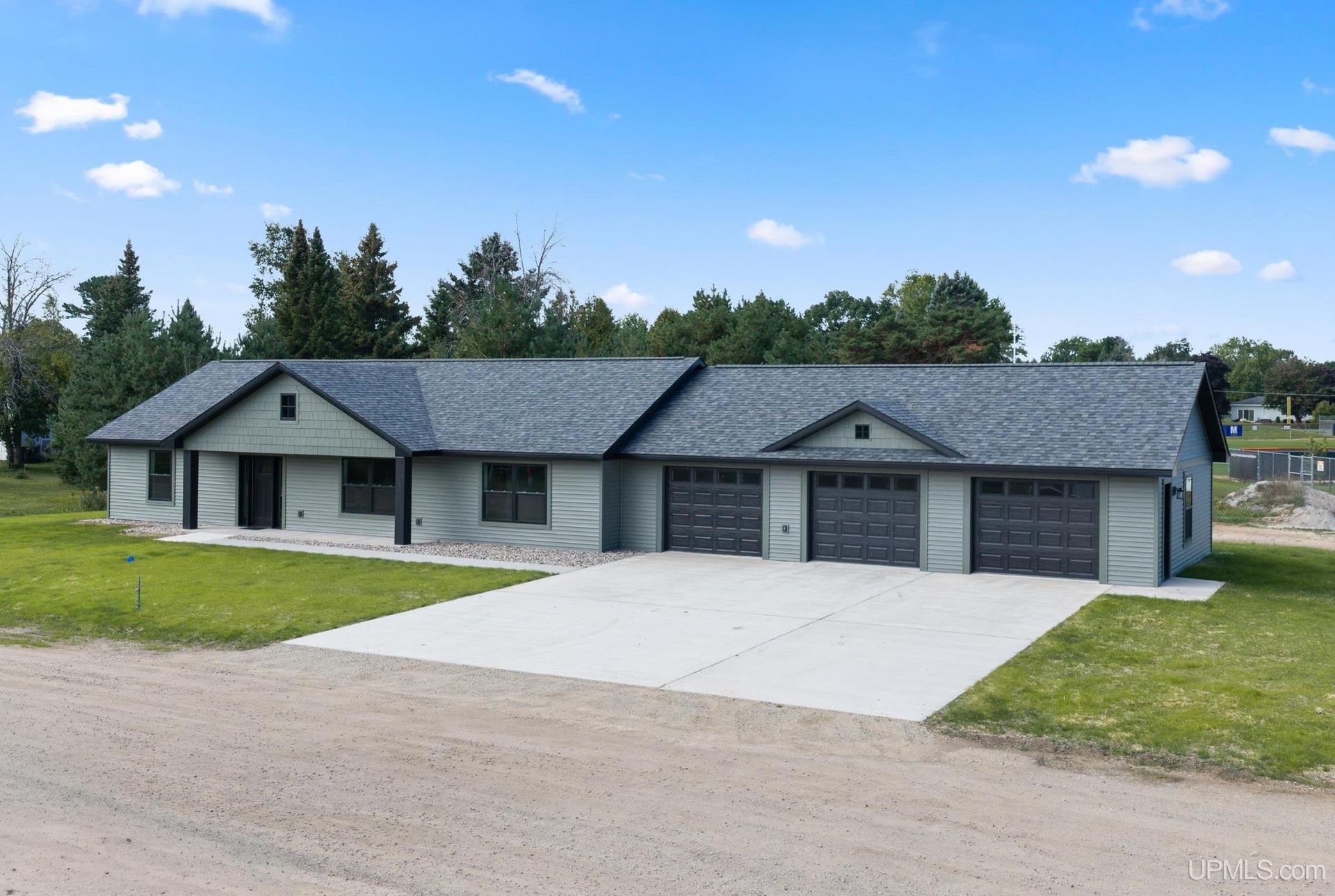 2100 S 18th Street, Escanaba, MI 49829 Main Photo