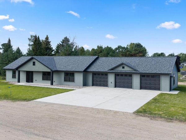 2100 S 18th Street, Escanaba, MI 49829