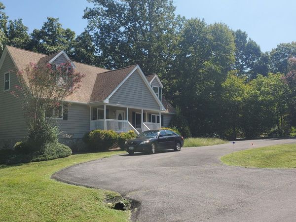 310 Indian Pointe DR, Hardy, VA 24101