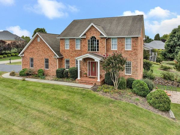 737 Scarlet DR , Daleville, VA 24083