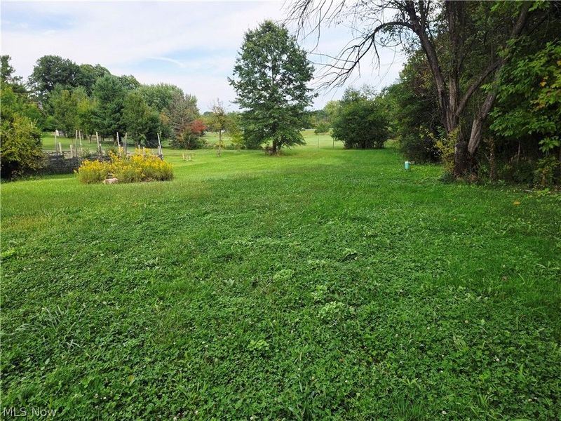 19157 Howe Road, Strongsville, OH 44136 Photo 2