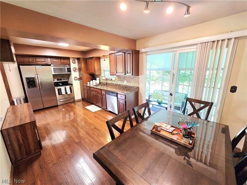 19157 Howe Road, Strongsville, OH 44136 Photo 4