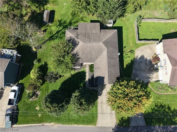 109 Locust Lane , St Clairsville, OH 43950