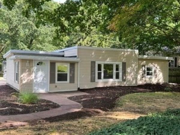 4527 Arlington Road , Uniontown, OH 44685