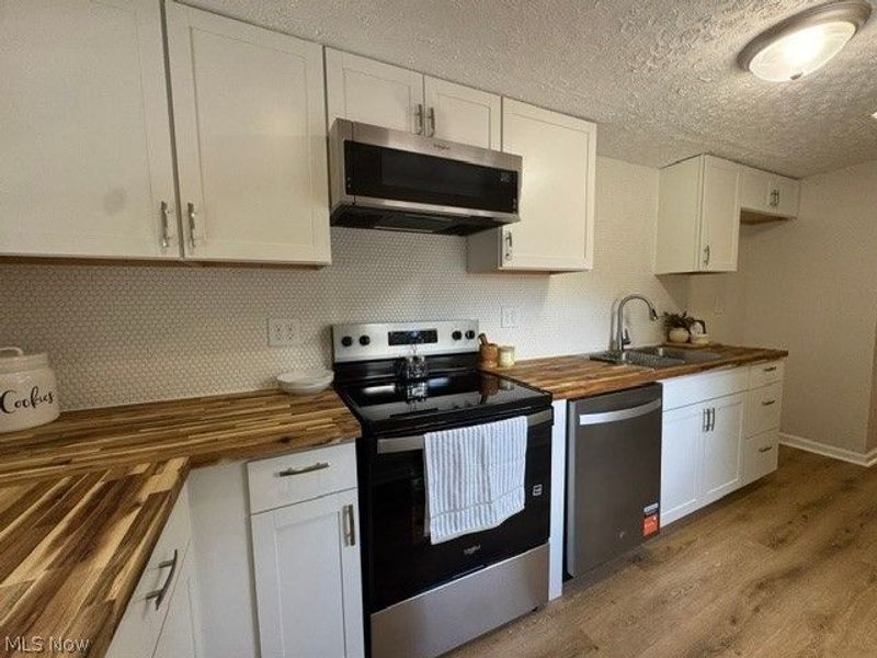 4527 Arlington Road, Uniontown, OH 44685 Photo 6