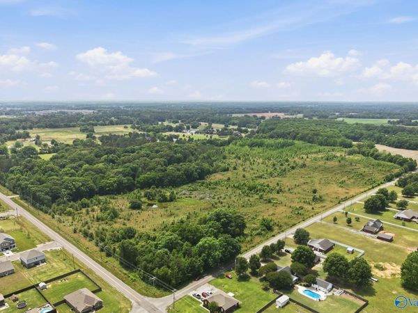 18285 Wells Road, Athens, AL 35613