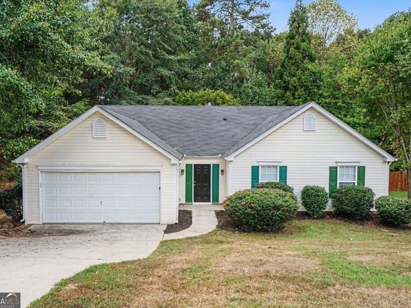 411 Crested View Drive, Loganville, GA 30052