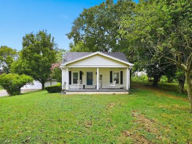 1237 Kentucky 392, Cynthiana, KY 41031
