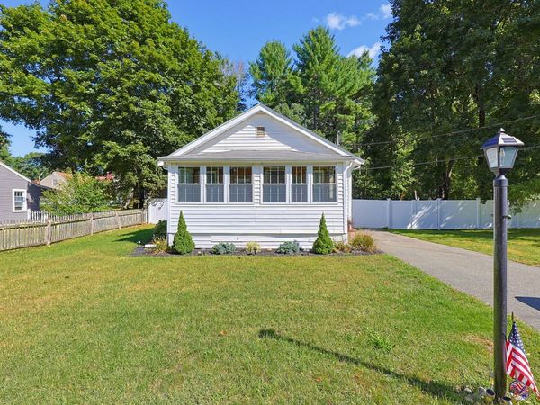300 Cocasset St, Foxboro, MA 02035