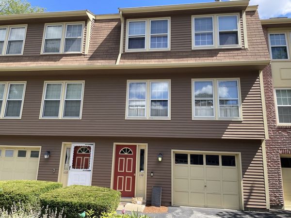 110 Heritage Dr, Unit 110, Tewksbury, MA 01876