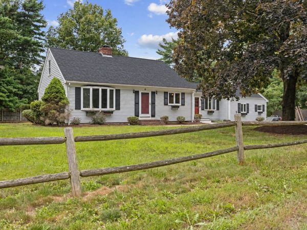 6 Crocker St, Middleboro, MA 02346