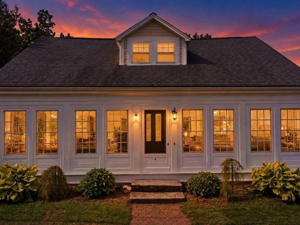 9 Waters St, Millbury, MA 01527
