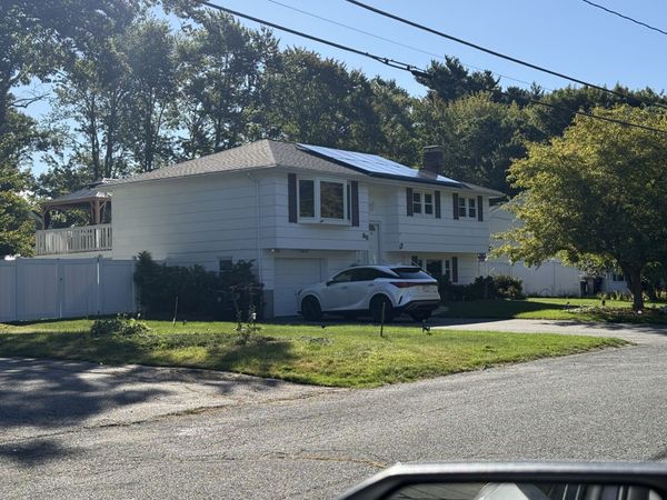 38 Rockland Dr, Brockton, MA 02301