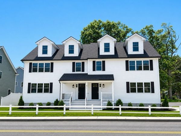 811 Main St, Unit 1, Tewksbury, MA 01876
