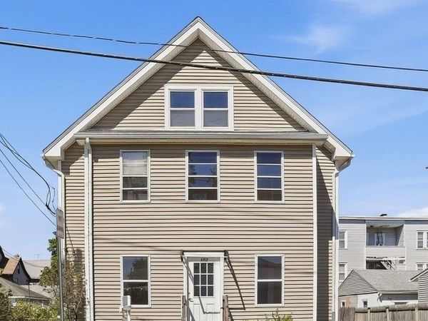 102 Lemuel Ave, Chicopee, MA 01013