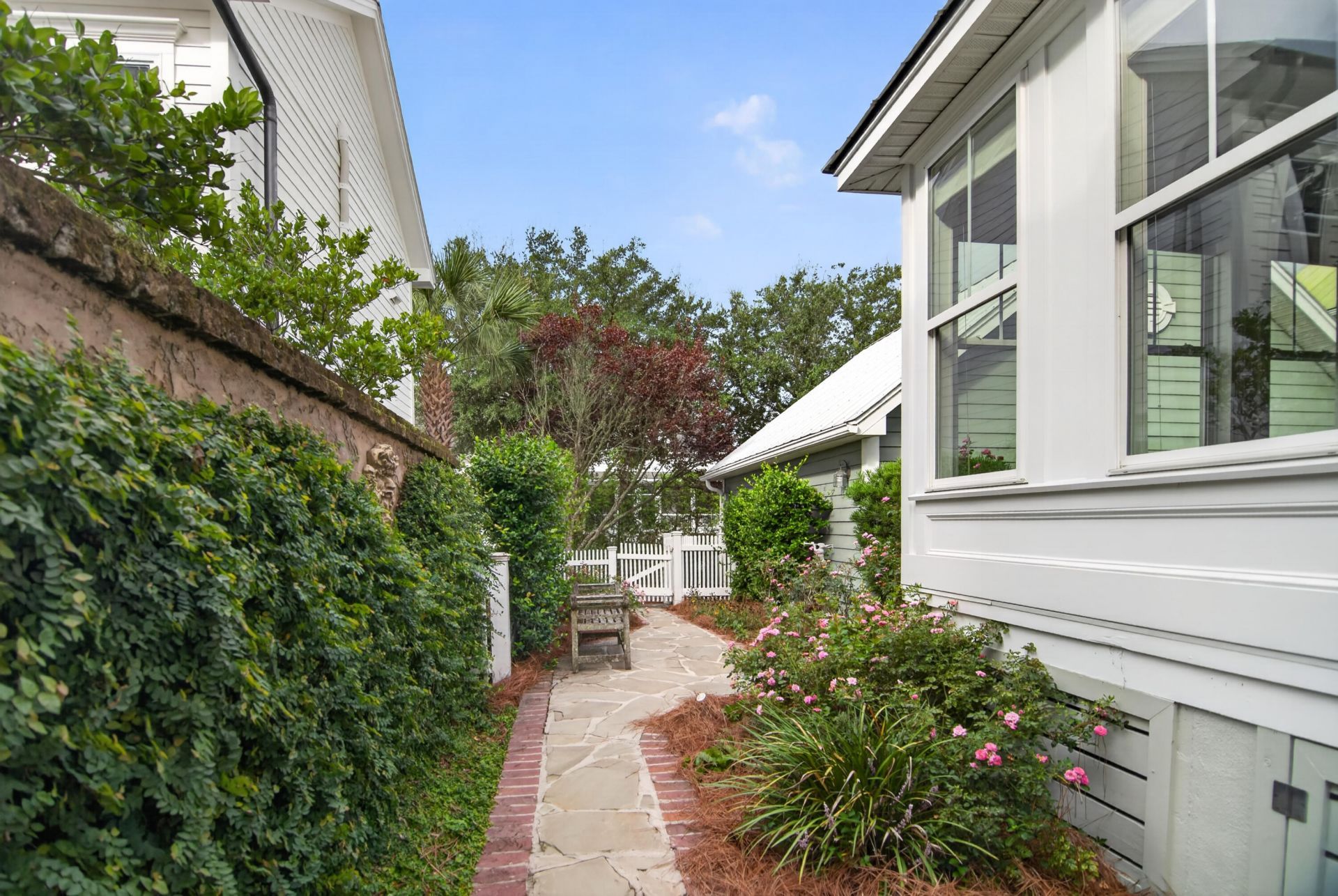 109 Shipwright Street Photo 50