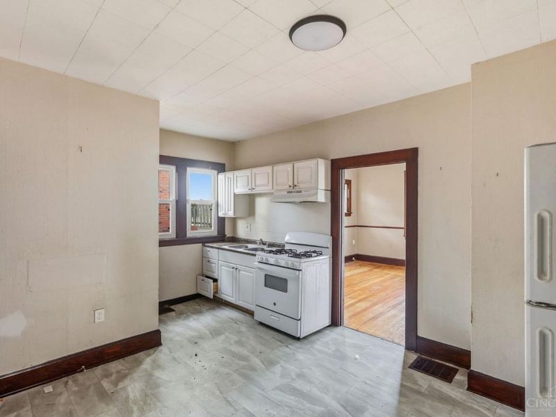 1633 Dallas Avenue, North College Hill, OH 45239 Photo 12