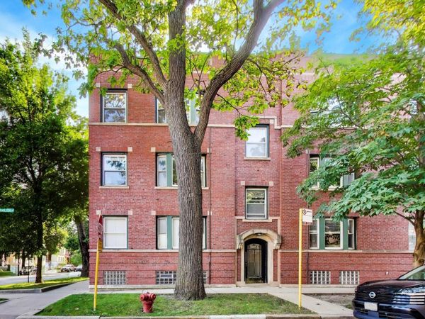 3557 N Hamilton Avenue , Unit 3, Chicago, IL 60618