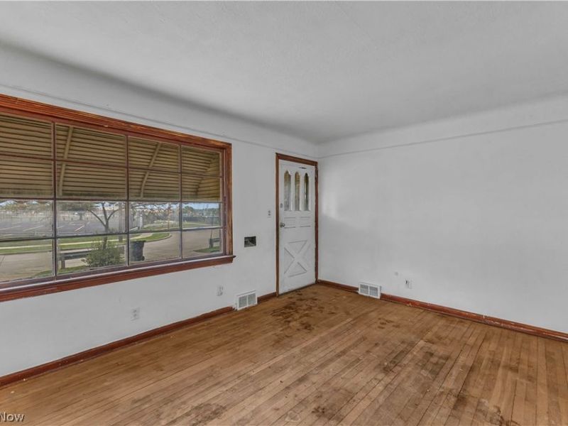 15521 N Lotus Drive, Cleveland, OH 44128 Photo 12