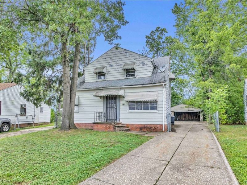 15521 N Lotus Drive, Cleveland, OH 44128 Photo 2