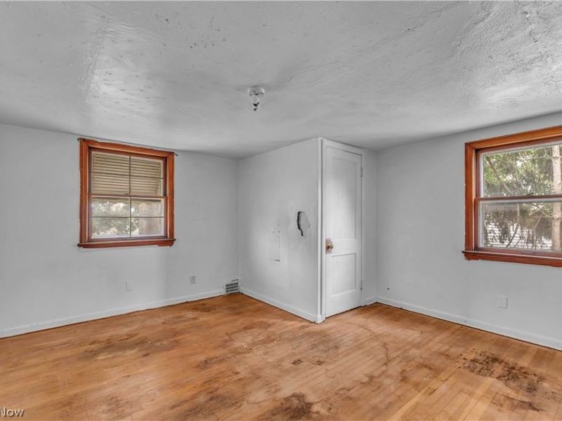 15521 N Lotus Drive, Cleveland, OH 44128 Photo 4