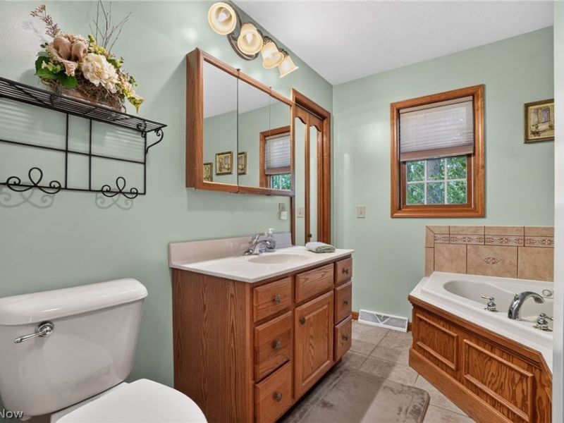 7424 Kingsboro Drive, Conneaut, OH 44030 Photo 18