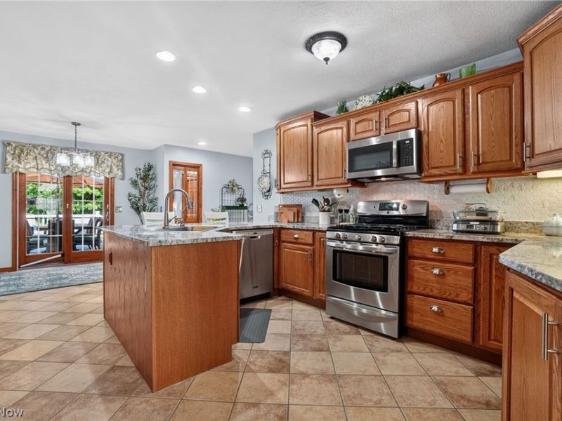 7424 Kingsboro Drive, Conneaut, OH 44030 Photo 8