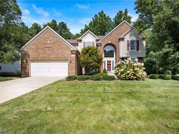 36316 South Park Drive , Avon, OH 44011
