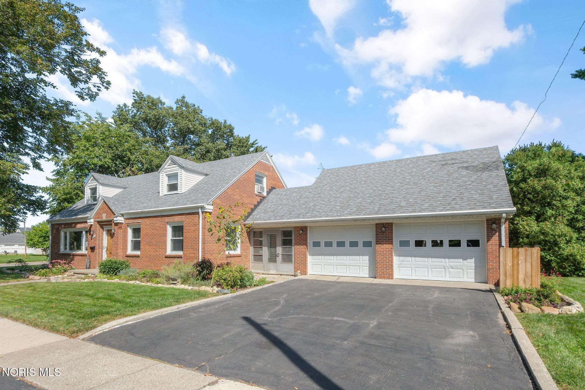 415 Buckeye Street, Genoa, OH 43430 Main Photo