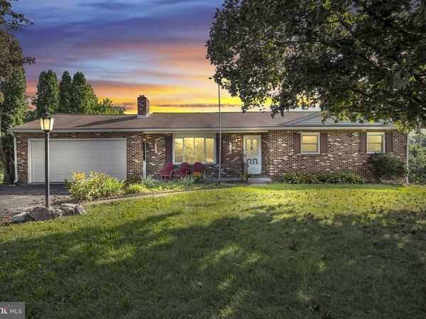 12 MARK CIRCLE, CARLISLE, PA 17013