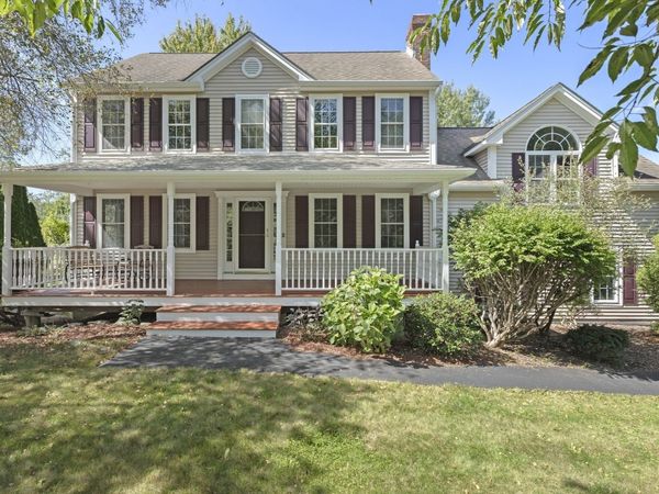 3 Brunelle Dr, Rutland, MA 01543