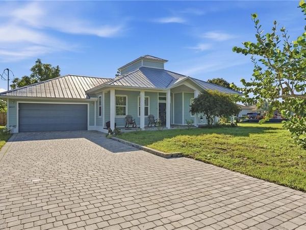 26557 Lincoln AVE, BONITA SPRINGS, FL 34135