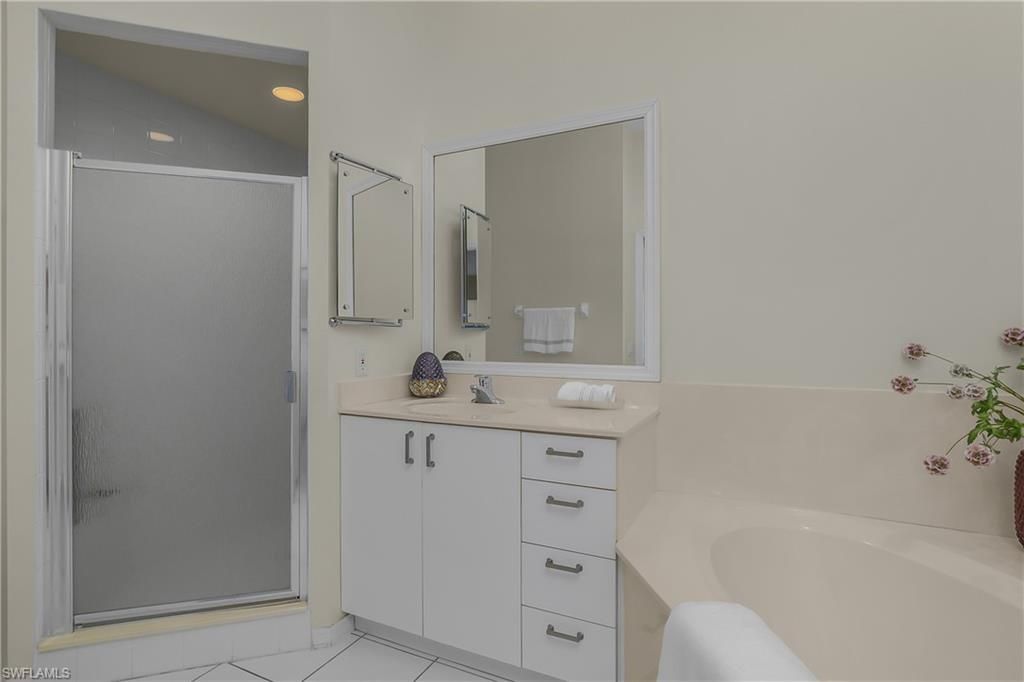 6867 Satinleaf Rd S, Unit 201, Naples, FL 34109 Photo