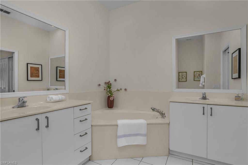 6867 Satinleaf Rd S, Unit 201, Naples, FL 34109 Photo