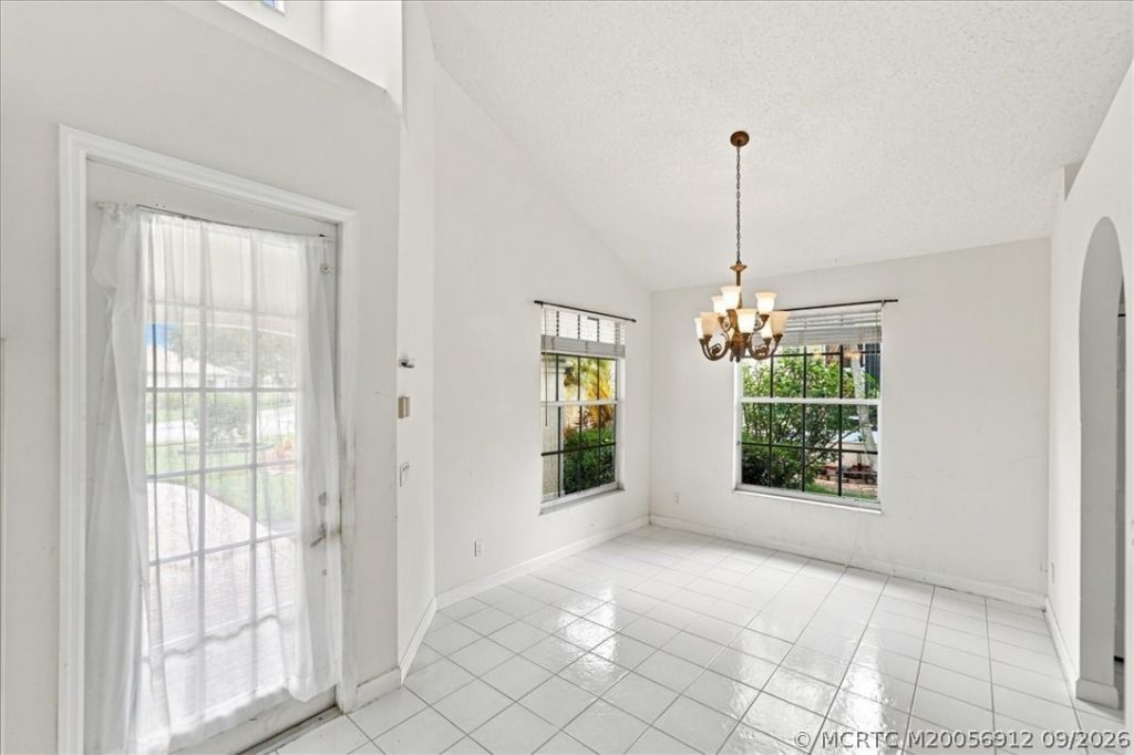 434 SW Horseshoe Circle, Port Saint Lucie, FL 34986 Photo