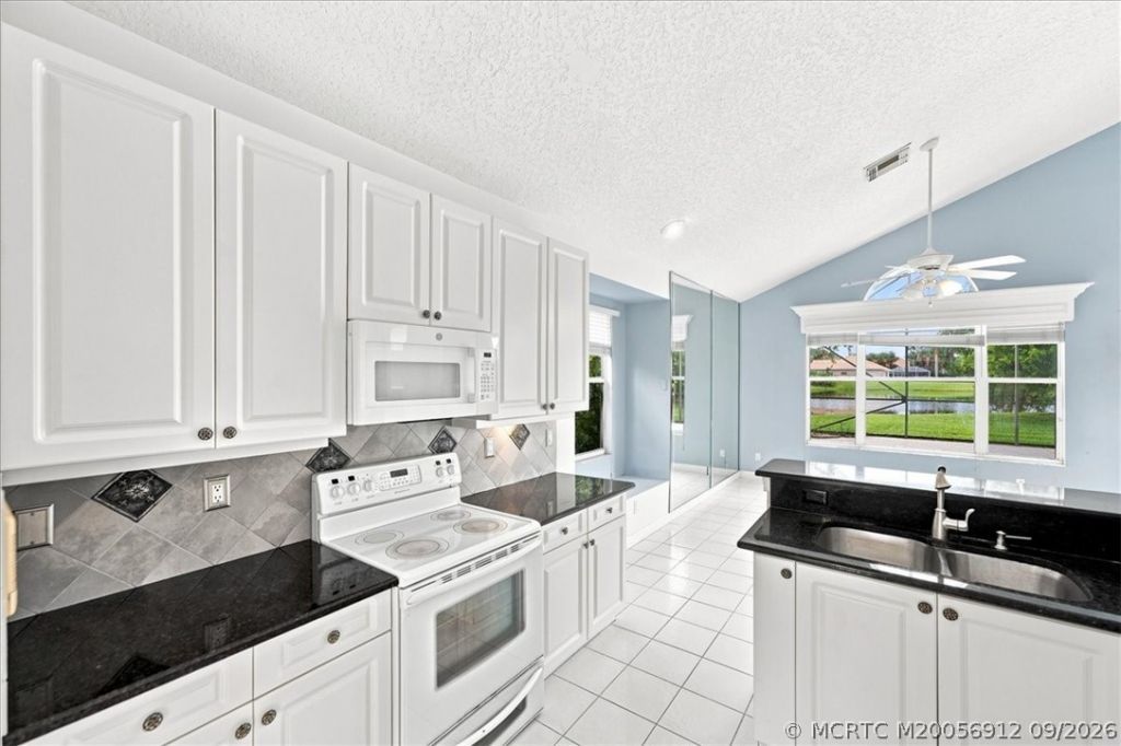 434 SW Horseshoe Circle, Port Saint Lucie, FL 34986 Photo