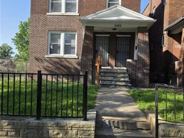 5880 Kennerly Avenue , St Louis, MO 63112