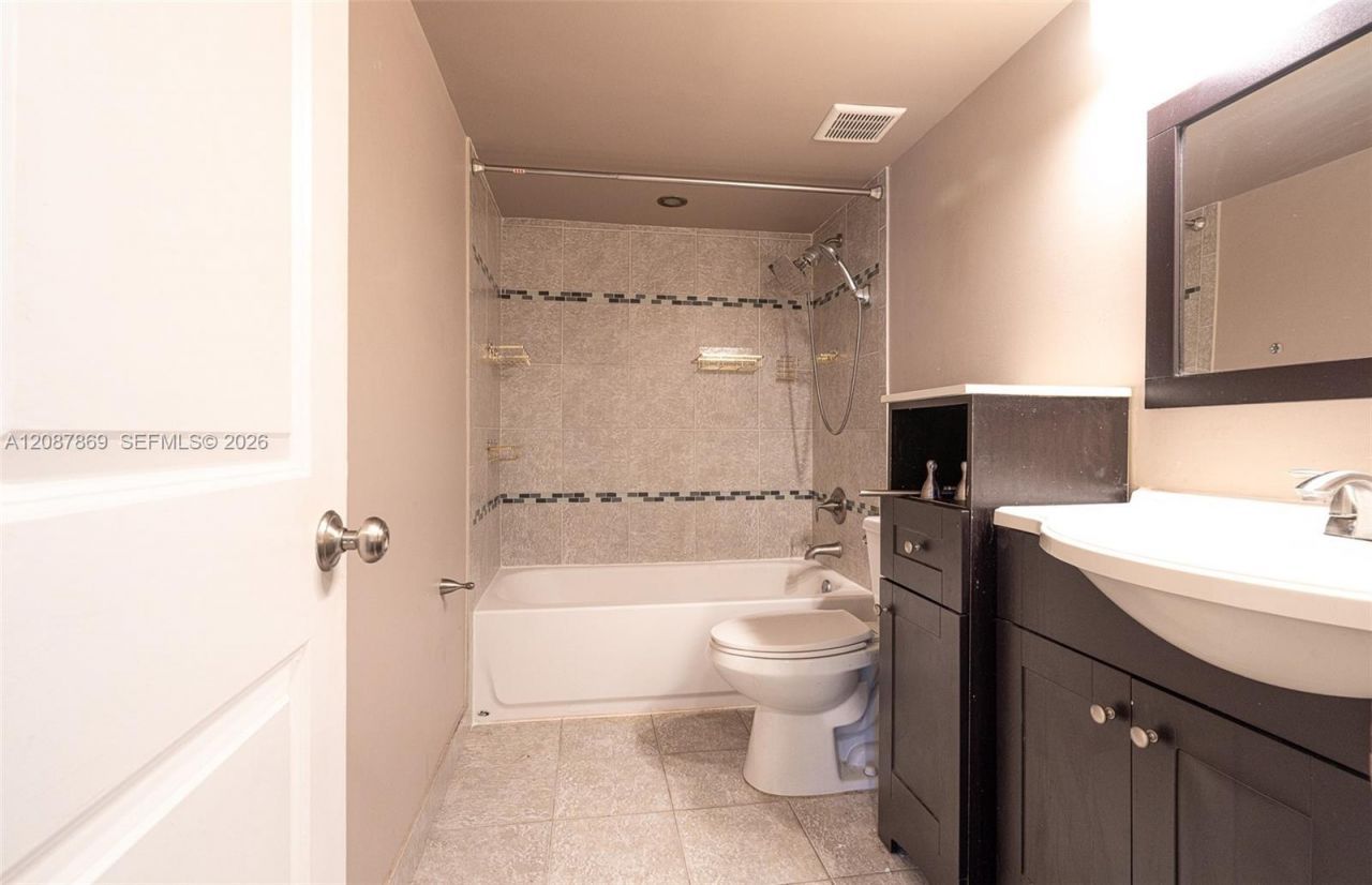 8913 NW 28th Dr, Unit D, Coral Springs, FL 33065 Photo