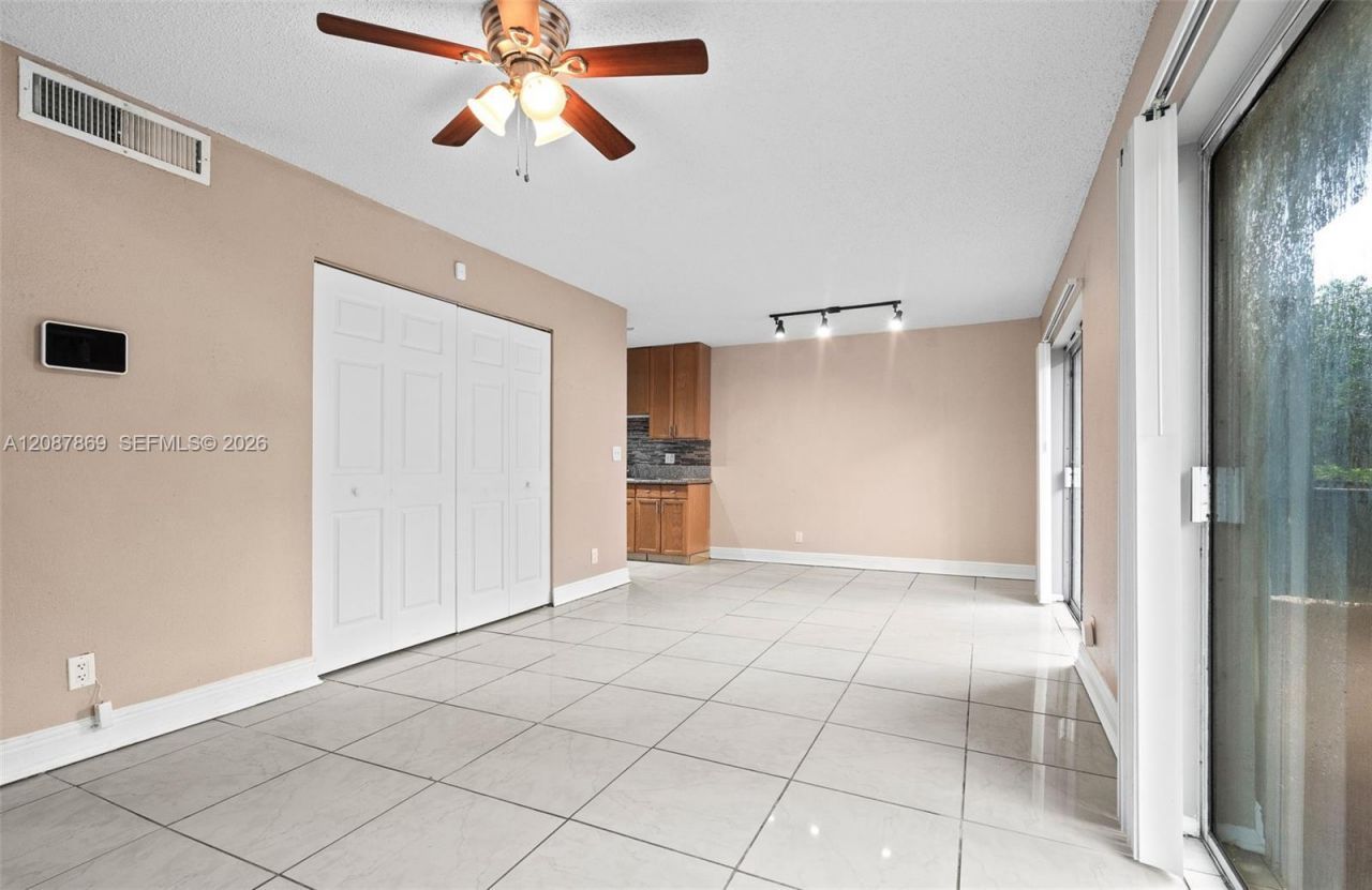 8913 NW 28th Dr, Unit D, Coral Springs, FL 33065 Photo