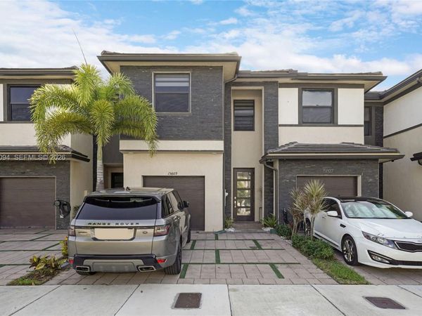 15809 NW 91st Ct , Miami Lakes, FL 33018