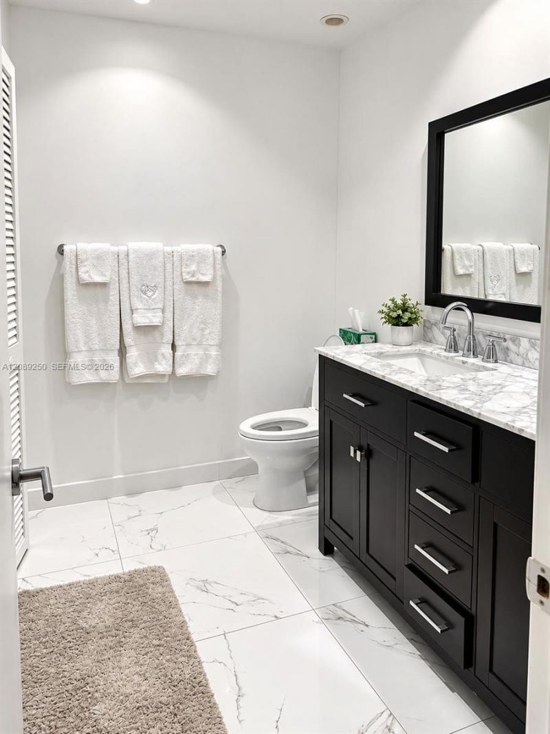 3010 Lakewood Ln , Unit 319, Hollywood, FL 33021 Photo