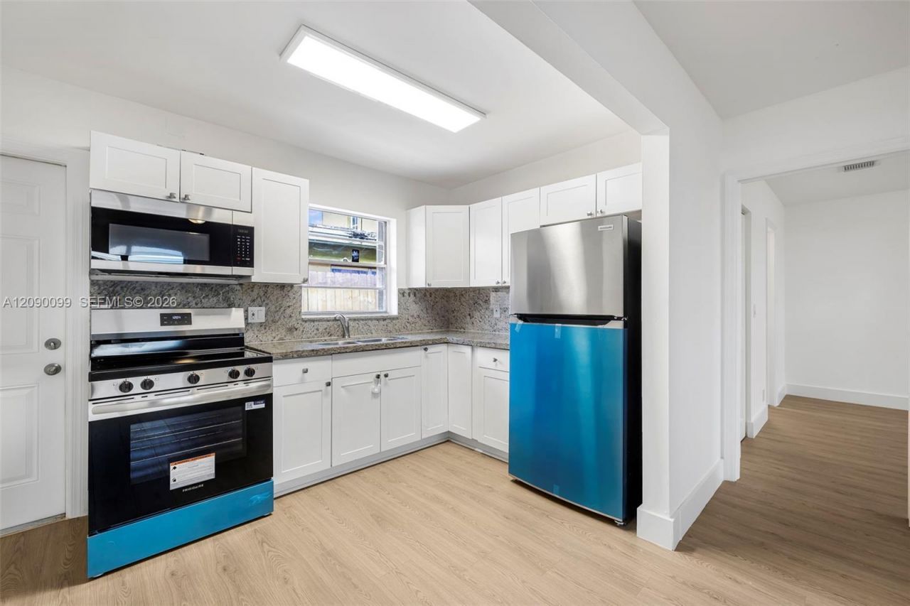 2033 Dewey St , Hollywood, FL 33020 Photo