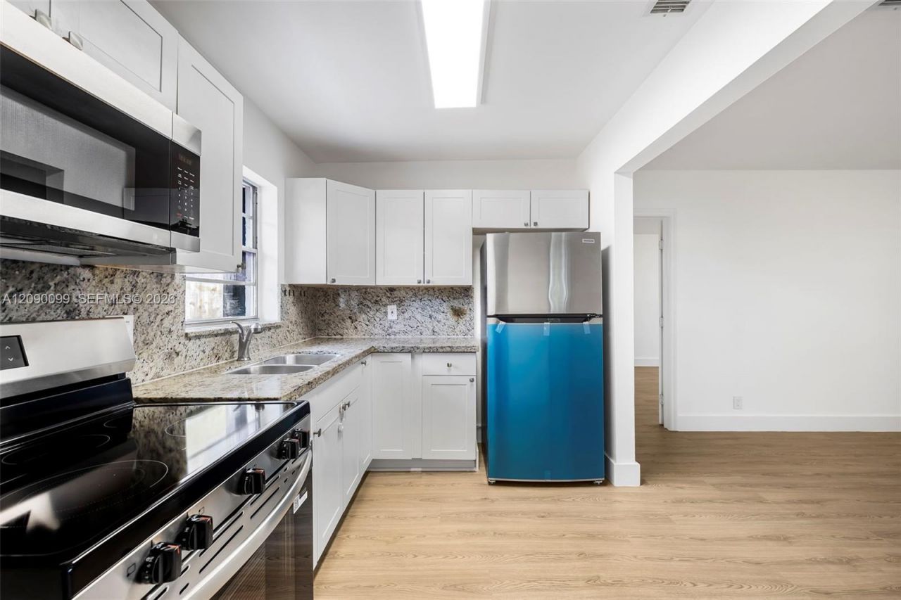 2033 Dewey St , Hollywood, FL 33020 Photo
