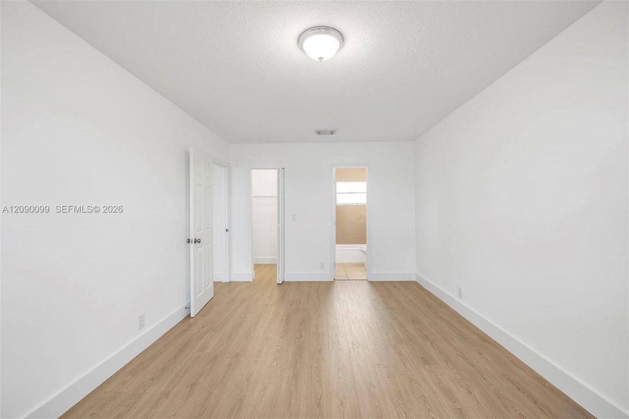 2033 Dewey St , Hollywood, FL 33020 Photo