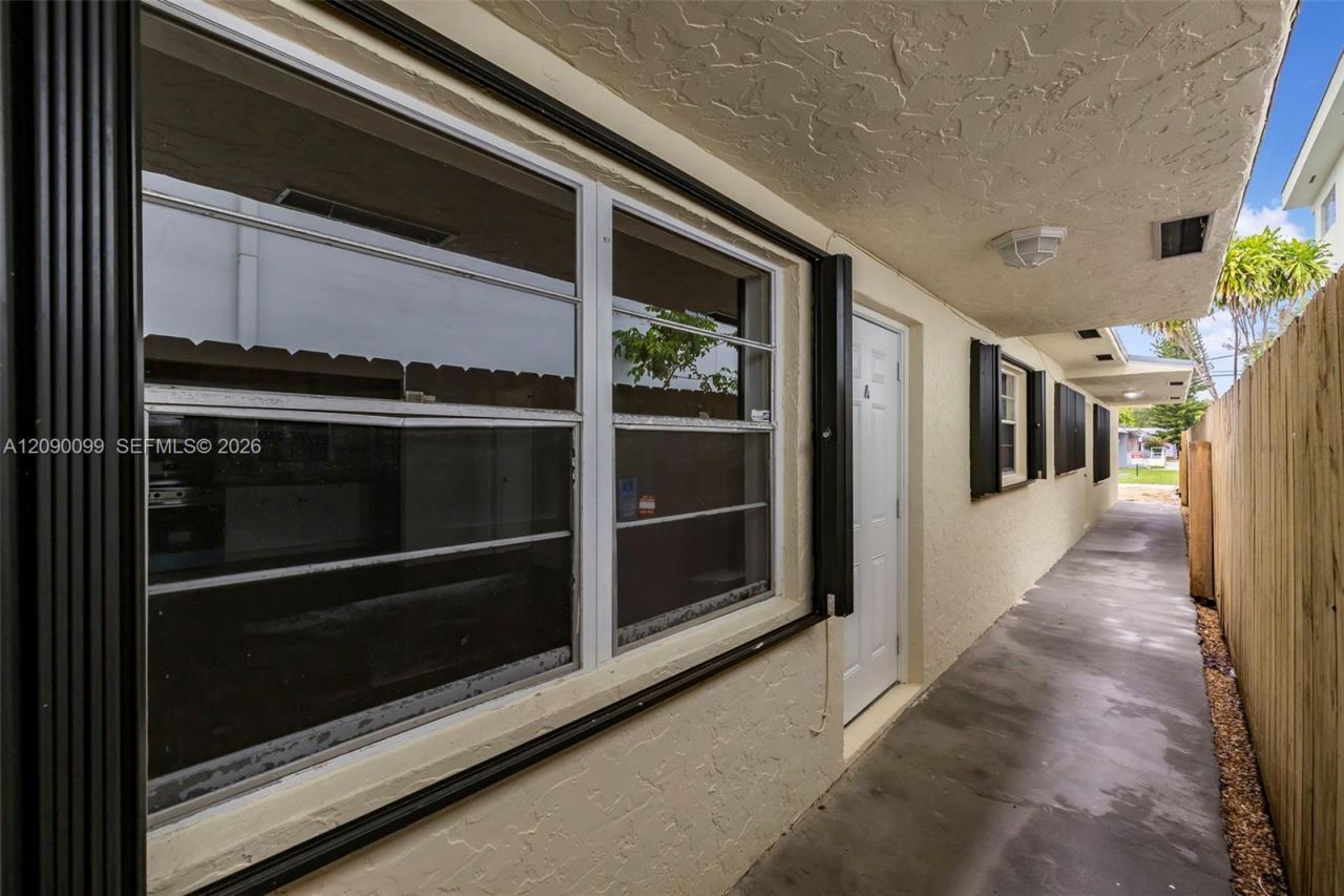 2033 Dewey St , Hollywood, FL 33020 Photo